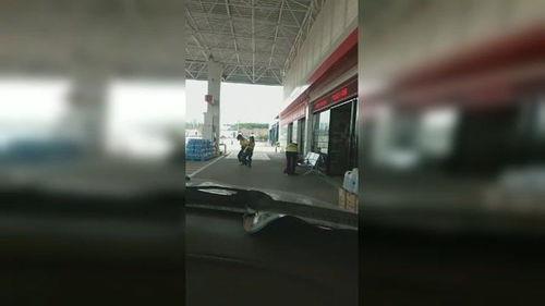 加油站的小姐姐爆料视频,揭秘日常幕后故事